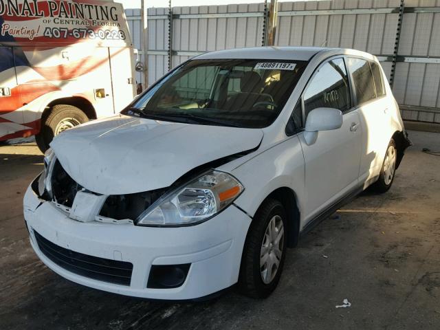 3N1BC1CPXBL512002 - 2011 NISSAN VERSA S WHITE photo 2