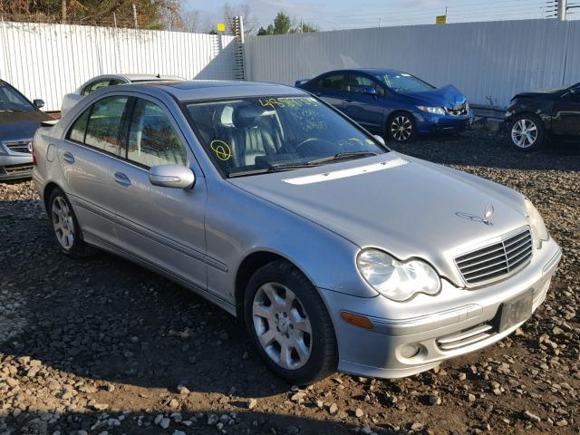 WDBRF81J65F606708 - 2005 MERCEDES-BENZ C 240 4MAT GRAY photo 1