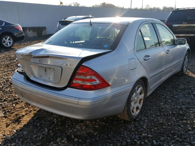 WDBRF81J65F606708 - 2005 MERCEDES-BENZ C 240 4MAT GRAY photo 4