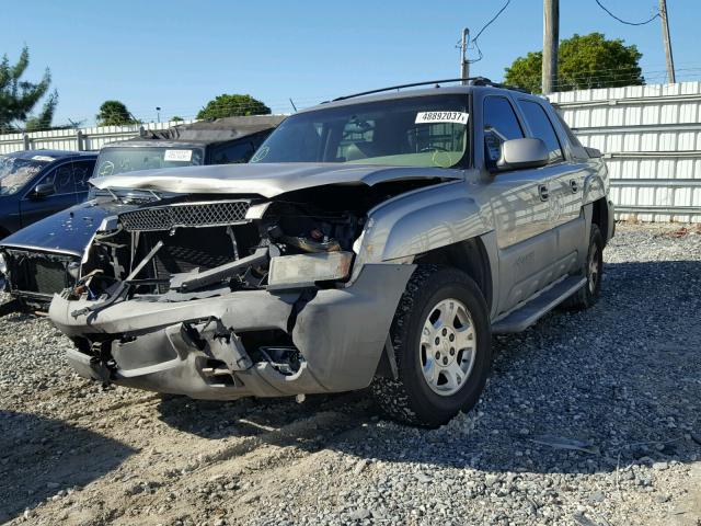 3GNEC13T22G244165 - 2002 CHEVROLET AVALANCHE TAN photo 2