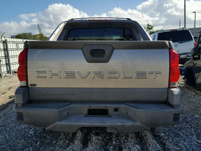 3GNEC13T22G244165 - 2002 CHEVROLET AVALANCHE TAN photo 9