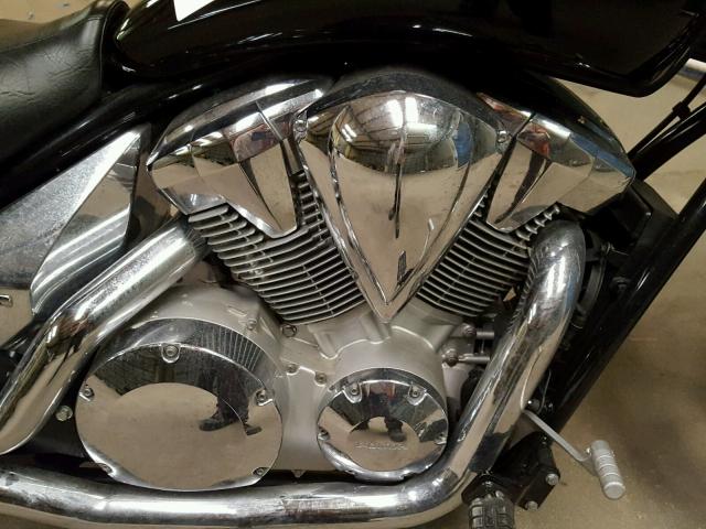 JH2SC6700AK001400 - 2010 HONDA VT1300 CS BLACK photo 7