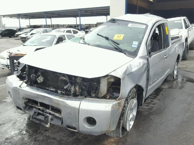 1N6BA06AX7N241063 - 2007 NISSAN TITAN XE SILVER photo 2