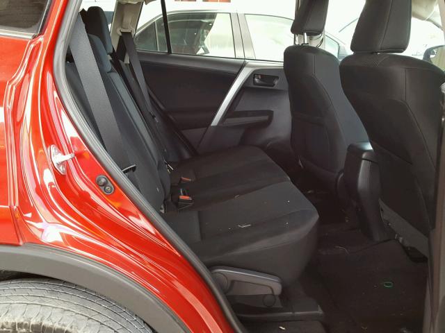 2T3ZFREV3HW340555 - 2017 TOYOTA RAV4 LE Qırmızı foto 6