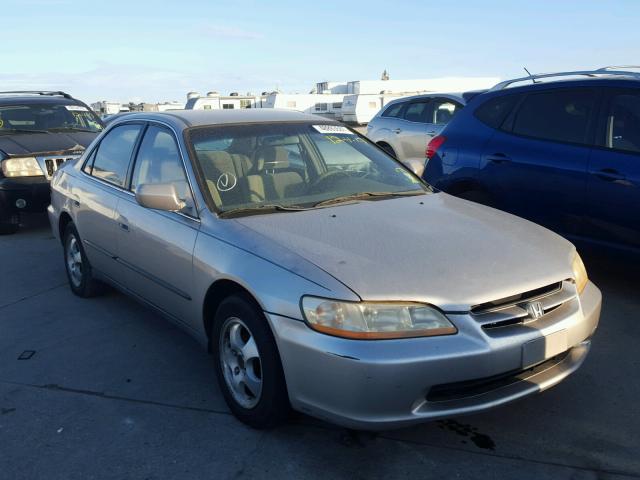 JHMCG5640XC020630 - 1999 HONDA ACCORD LX SILVER photo 1