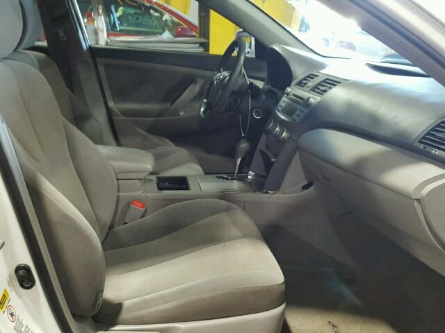 4T1BK46K79U582375 - 2009 TOYOTA CAMRY SE WHITE photo 5