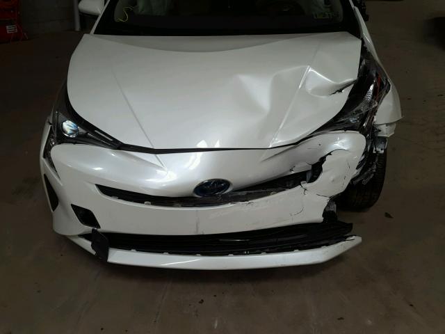 JTDKBRFU6G3006265 - 2016 TOYOTA PRIUS WHITE photo 7