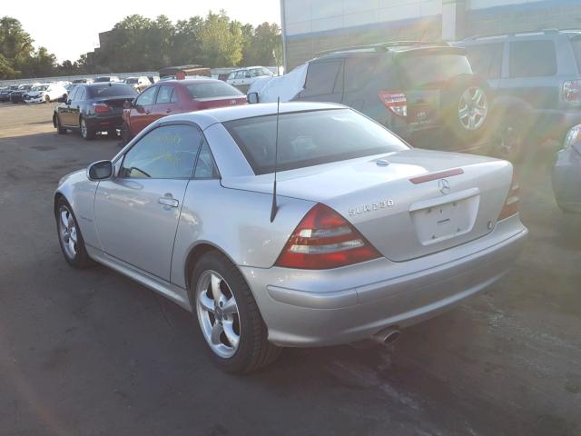 WDBKK49F91F221384 - 2001 MERCEDES-BENZ SLK 230 KO SILVER photo 3