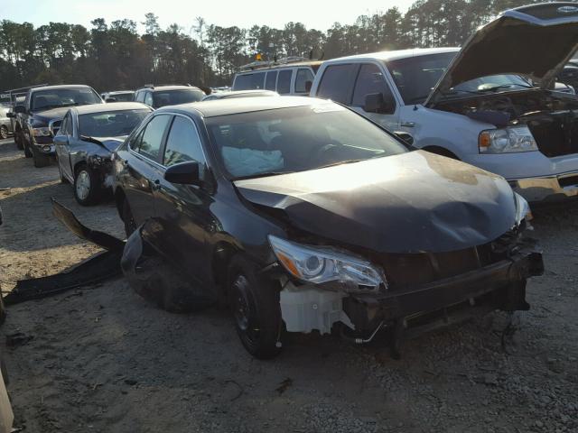 4T4BF1FK6FR482871 - 2015 TOYOTA CAMRY LE 黑色 照片 1