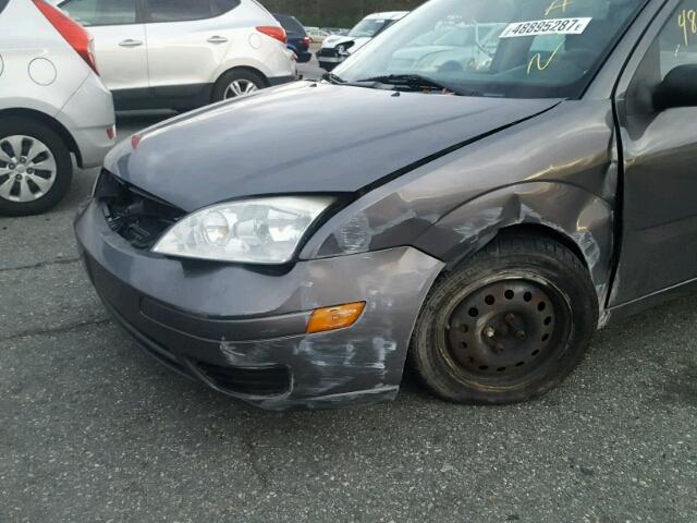 1FAFP34N46W157412 - 2006 FORD FOCUS ZX4 GRAY photo 9