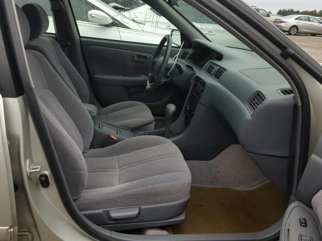 4T1BF22K9YU099581 - 2000 TOYOTA CAMRY LE ვერცხლისფერი ფოტო 5