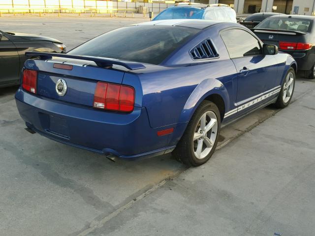 1ZVFT80N755167331 - 2005 FORD MUSTANG BLUE photo 4