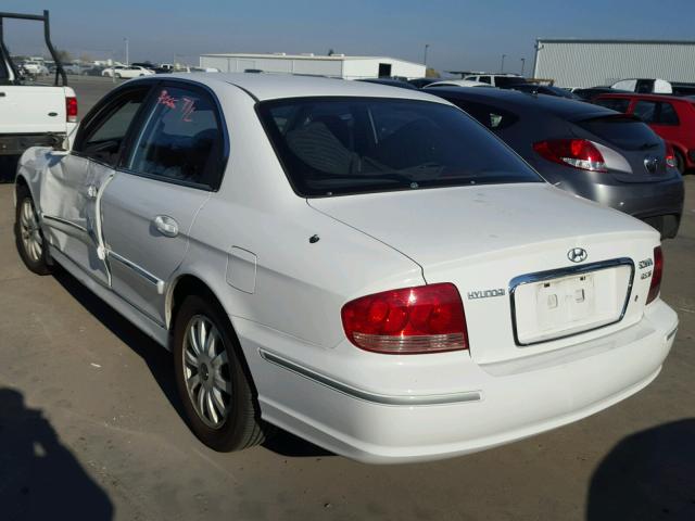 KMHWF35H52A530997 - 2002 HYUNDAI SONATA GLS WHITE photo 3