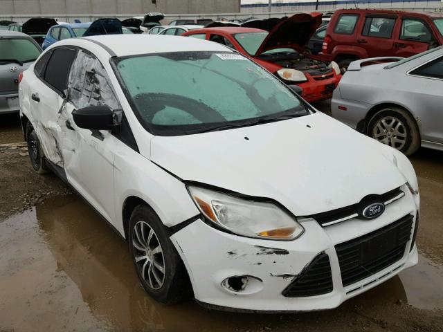 1FAHP3E25CL295549 - 2012 FORD FOCUS S WHITE photo 1