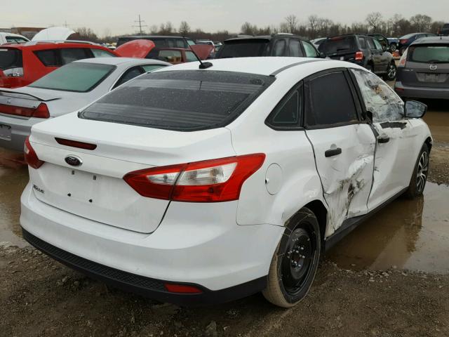 1FAHP3E25CL295549 - 2012 FORD FOCUS S WHITE photo 4