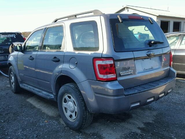 1FMCU92Z38KA17274 - 2008 FORD ESCAPE XLS SILVER photo 3