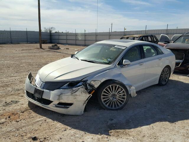 3LN6L2G99DR820239 - 2013 LINCOLN MKZ WHITE photo 2