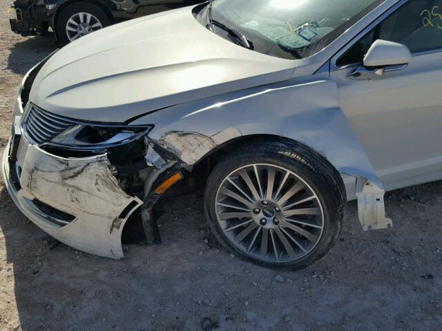3LN6L2G99DR820239 - 2013 LINCOLN MKZ Սպիտակ լուսանկար 9