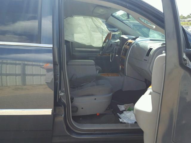 1A8HX58N28F107306 - 2008 CHRYSLER ASPEN LIMI BLUE photo 5