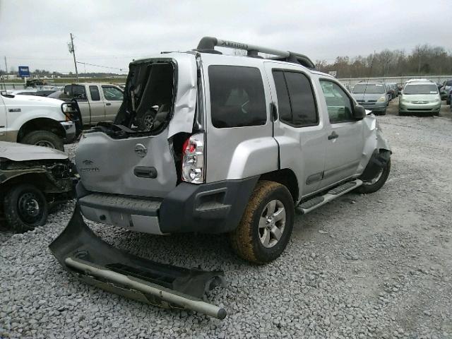 5N1AN0NU9BC521622 - 2011 NISSAN XTERRA OFF SILVER photo 4