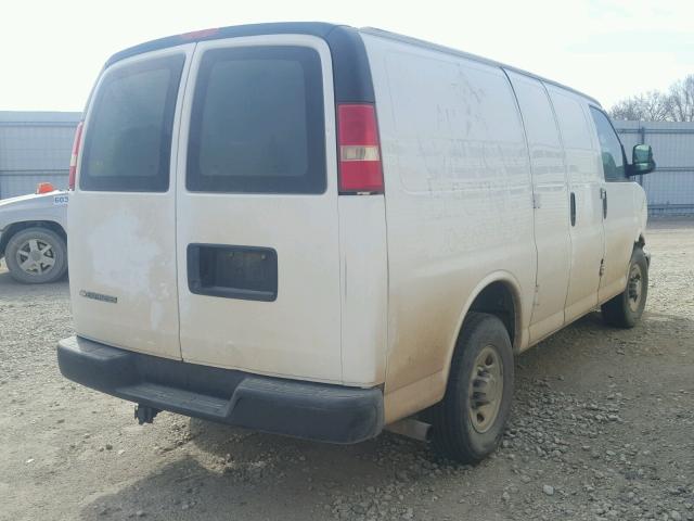 1GCGG25C791123780 - 2009 CHEVROLET EXPRESS G2 WHITE photo 4