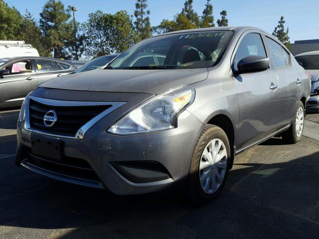 3N1CN7AP9GL891697 - 2016 NISSAN VERSA S GRAY photo 2