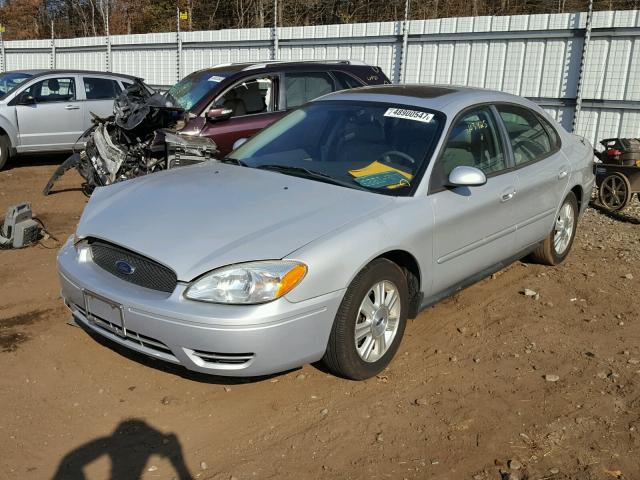 1FAFP56U95A248381 - 2005 FORD TAURUS SEL SILVER photo 2