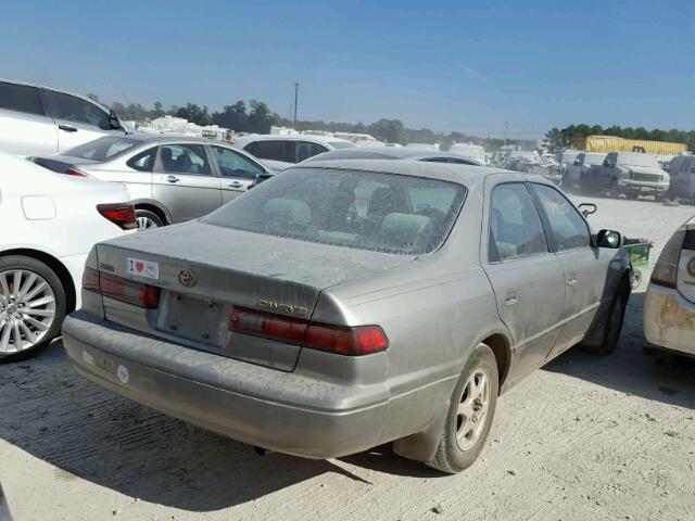 JT2BG22K8W0111766 - 1998 TOYOTA CAMRY CE GRAY photo 4