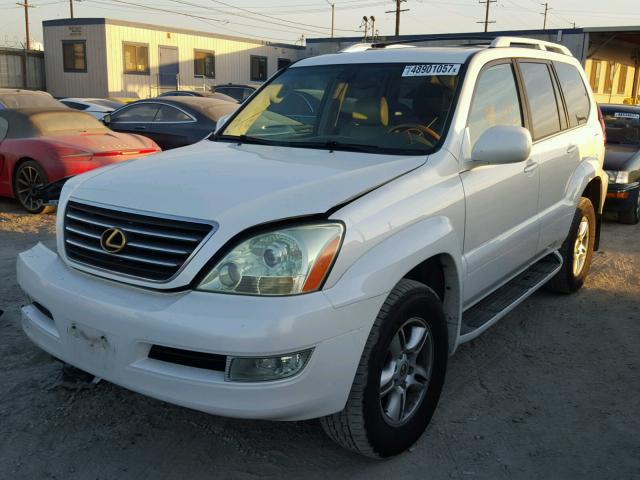 JTJBT20X330023959 - 2003 LEXUS GX 470 WHITE photo 2