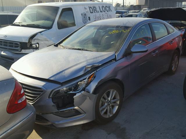 5NPE24AF5FH173454 - 2015 HYUNDAI SONATA SE GRAY photo 2