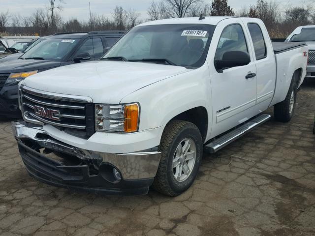 1GTR2VE72DZ322810 - 2013 GMC SIERRA K15 WHITE photo 2