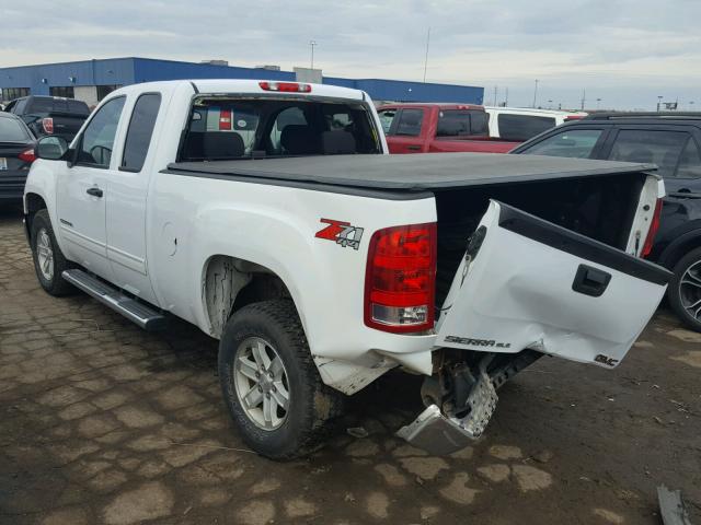 1GTR2VE72DZ322810 - 2013 GMC SIERRA K15 WHITE photo 3