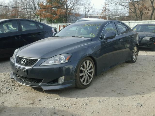 JTHCK262672018236 - 2007 LEXUS IS 250 GRAY photo 2