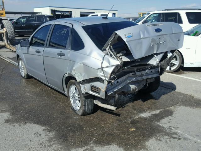 1FAHP35NX9W209847 - 2009 FORD FOCUS SE SILVER photo 3