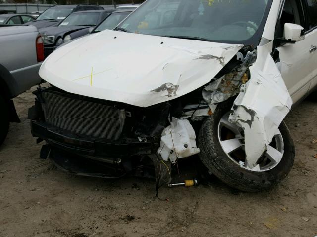 1GNKVJKD7FJ226465 - 2015 CHEVROLET TRAVERSE L WHITE photo 9