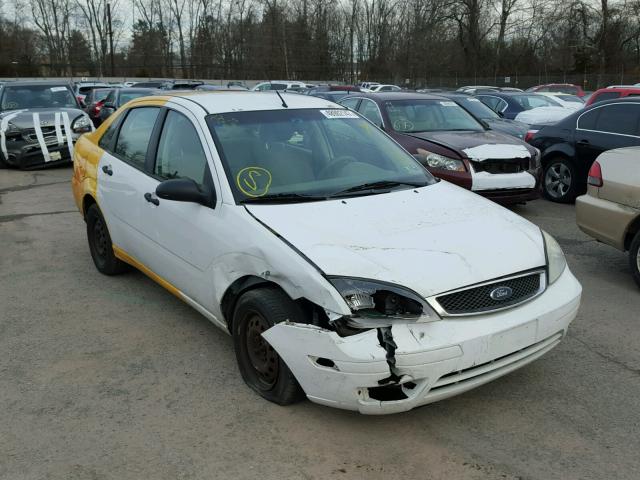 1FAFP34N16W165211 - 2006 FORD FOCUS ZX4 WHITE photo 1