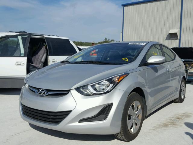 5NPDH4AE5GH720709 - 2016 HYUNDAI ELANTRA SE SILVER photo 2