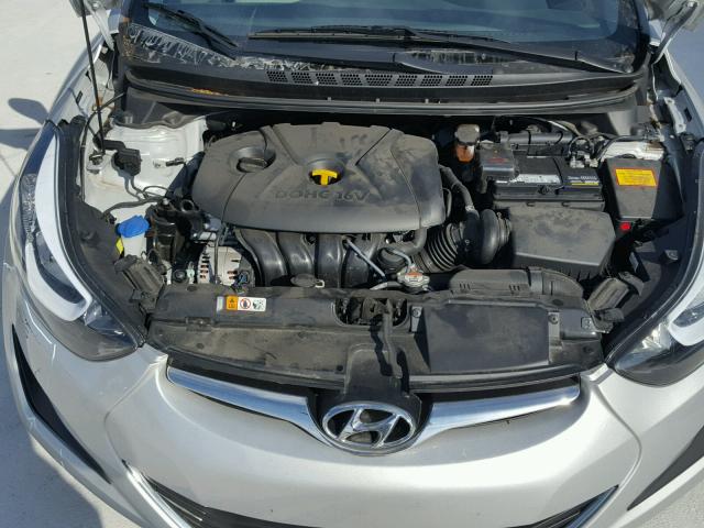 5NPDH4AE5GH720709 - 2016 HYUNDAI ELANTRA SE SILVER photo 7