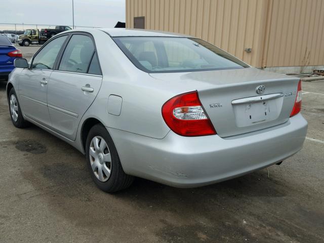 4T1BE32K33U135816 - 2003 TOYOTA CAMRY LE 红色 照片 3