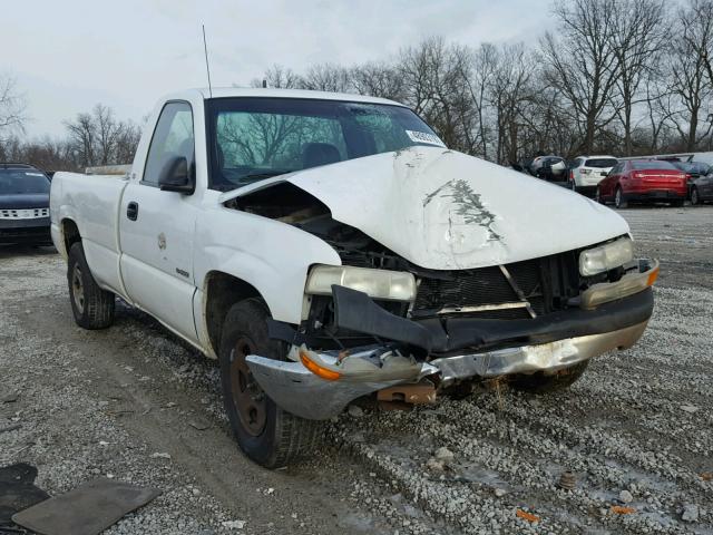 1GCEC14V72Z218704 - 2002 CHEVROLET SILVERADO WHITE photo 1