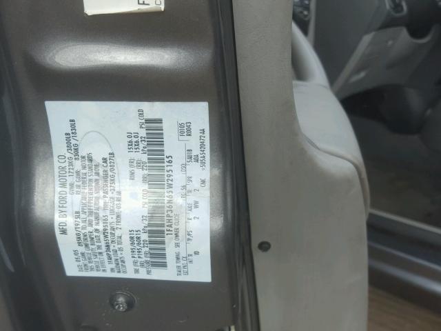 1FAHP36N65W295165 - 2005 FORD FOCUS ZXW GRAY photo 10