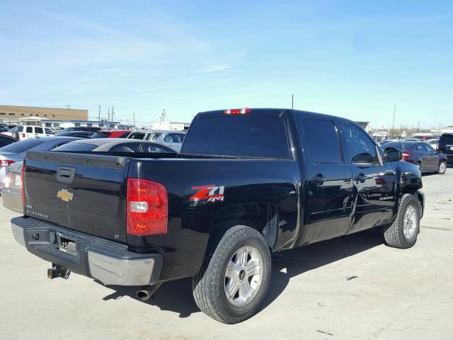 3GCPKSE33BG259913 - 2011 CHEVROLET SILVERADO BLACK photo 4