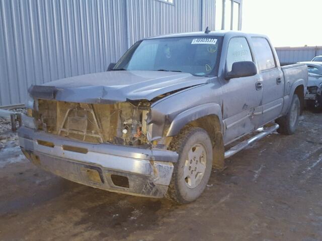 2GCEK13T561307897 - 2006 CHEVROLET SILVERADO GRAY photo 2