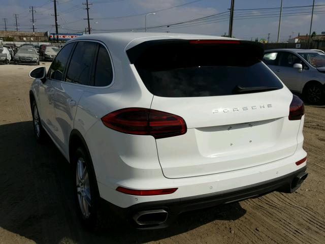 WP1AA2A23GLA10073 - 2016 PORSCHE CAYENNE WHITE photo 3