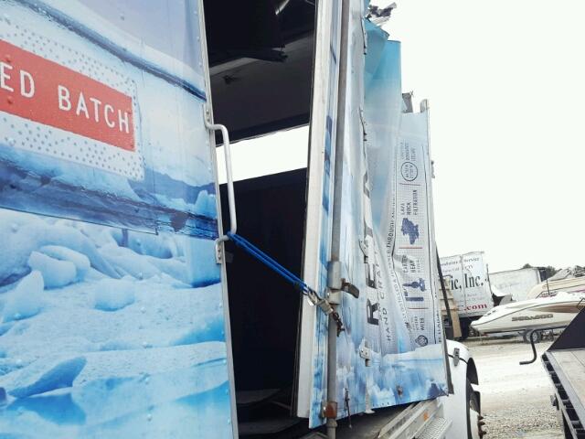 1FVACXCS43HL72470 - 2003 FREIGHTLINER M2 106 MED WHITE photo 9