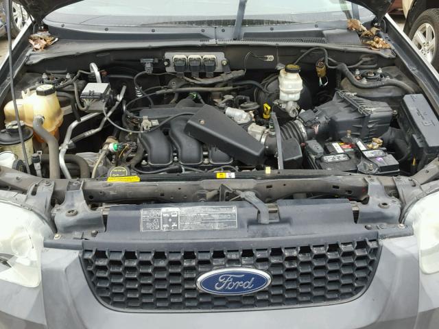 1FMYU03105KB32162 - 2005 FORD ESCAPE XLT GRAY photo 7