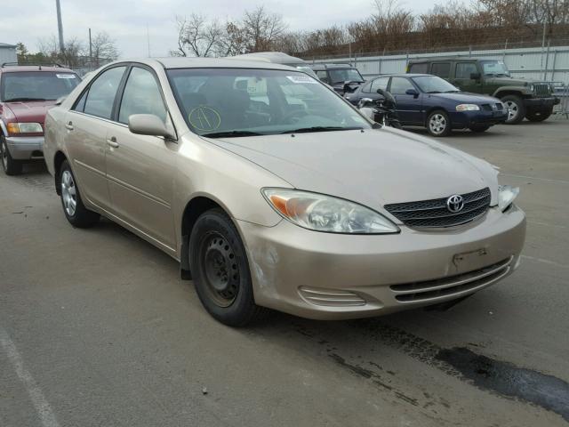 JTDBE32K740248388 - 2004 TOYOTA CAMRY LE 金色 照片 1