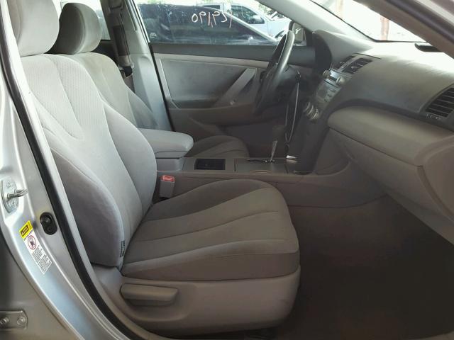 4T1BE46K19U306281 - 2009 TOYOTA CAMRY BASE SILVER photo 5