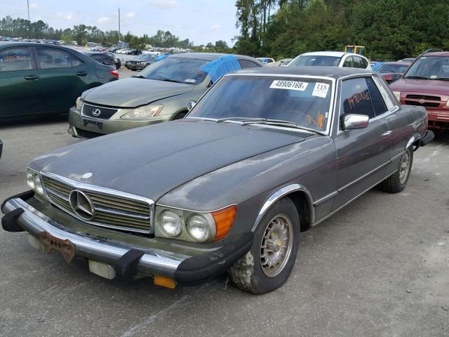 WDBBA25A1BB003563 - 1981 MERCEDES-BENZ 380 SLC GRAY photo 2