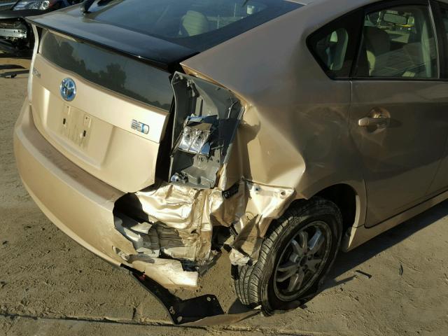 JTDKN3DU6A1000685 - 2010 TOYOTA PRIUS GOLD photo 9